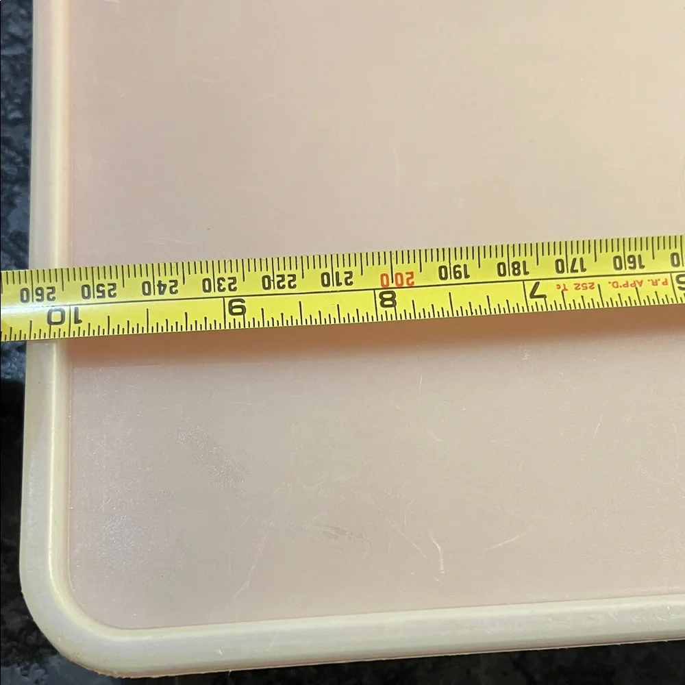 Tupperware Hot Dog Keeper Paprika Red and white Rectangular Container 10x6.
